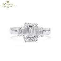 White Gold Emerald Cut & Trapeze Cut Diamond Ring - 2.47 ct