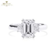 White Gold Emerald Cut & Trapeze Cut Diamond Ring - 2.32ct 