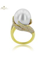Yellow Gold Pearl & Brilliant Cut Diamond Ring - 2.28ct